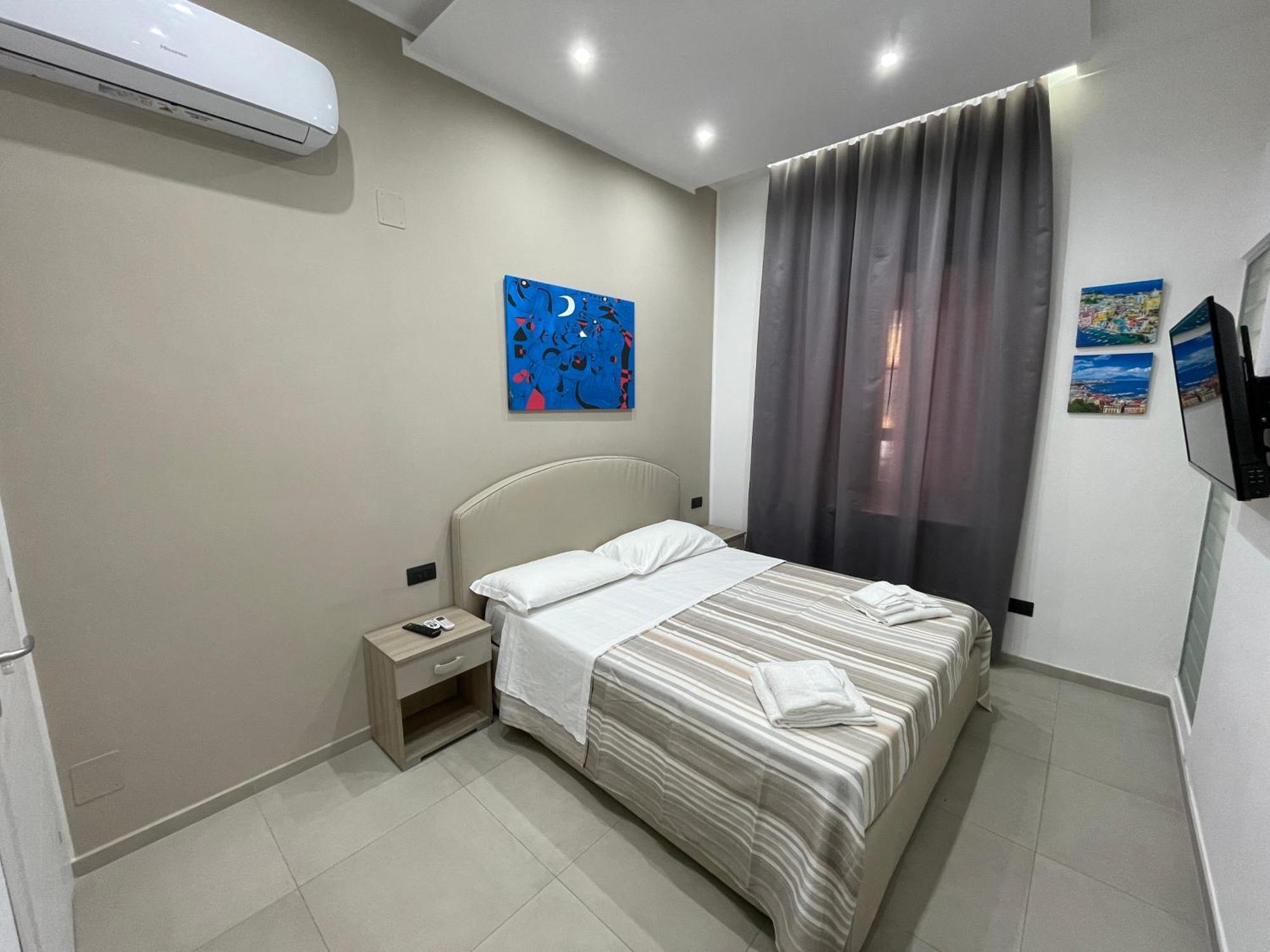 Room25Mq Cercola Exterior photo